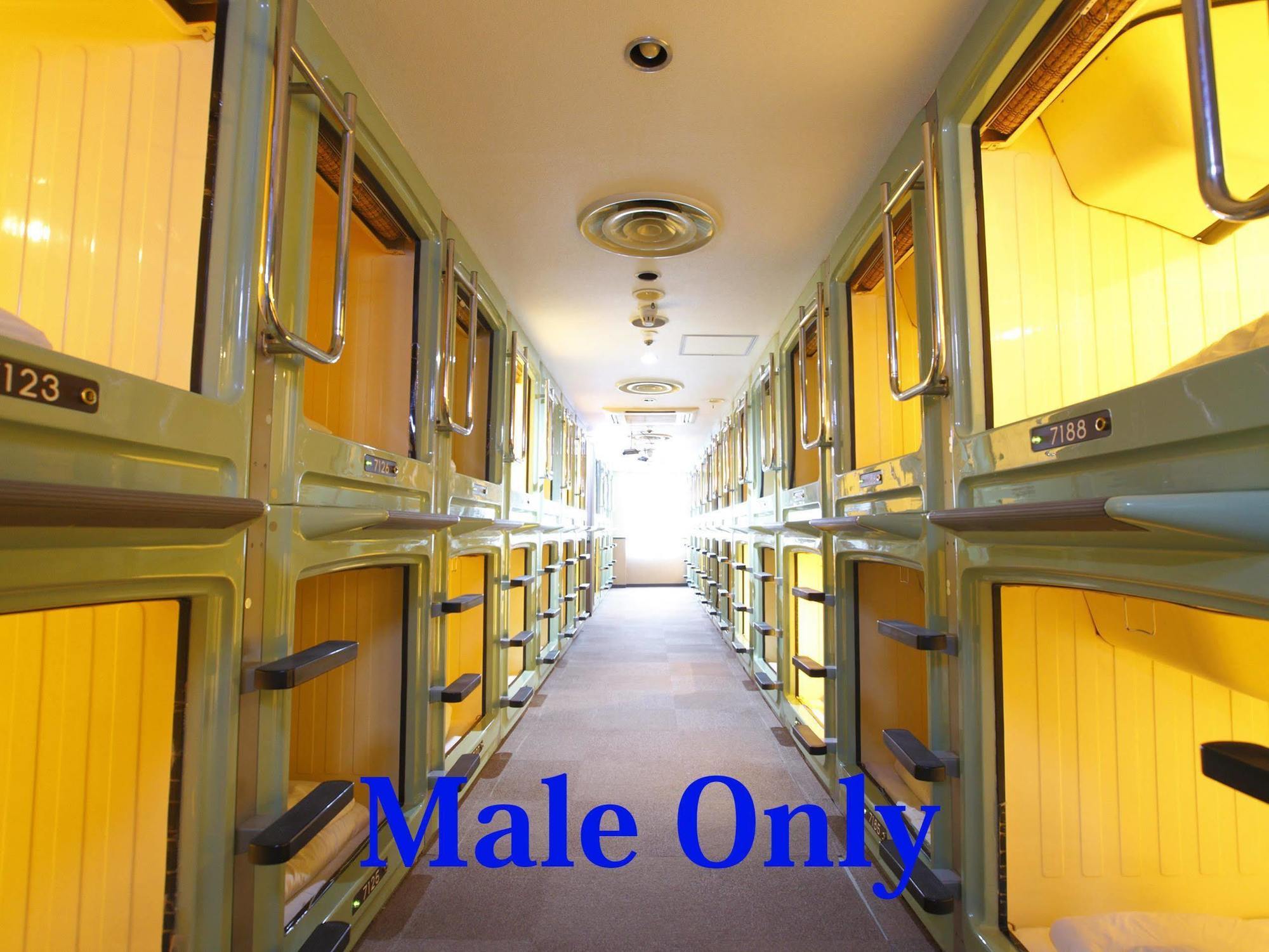 Shinjuku Kuyakusho-Mae Capsule Hotel Tóquio Exterior foto