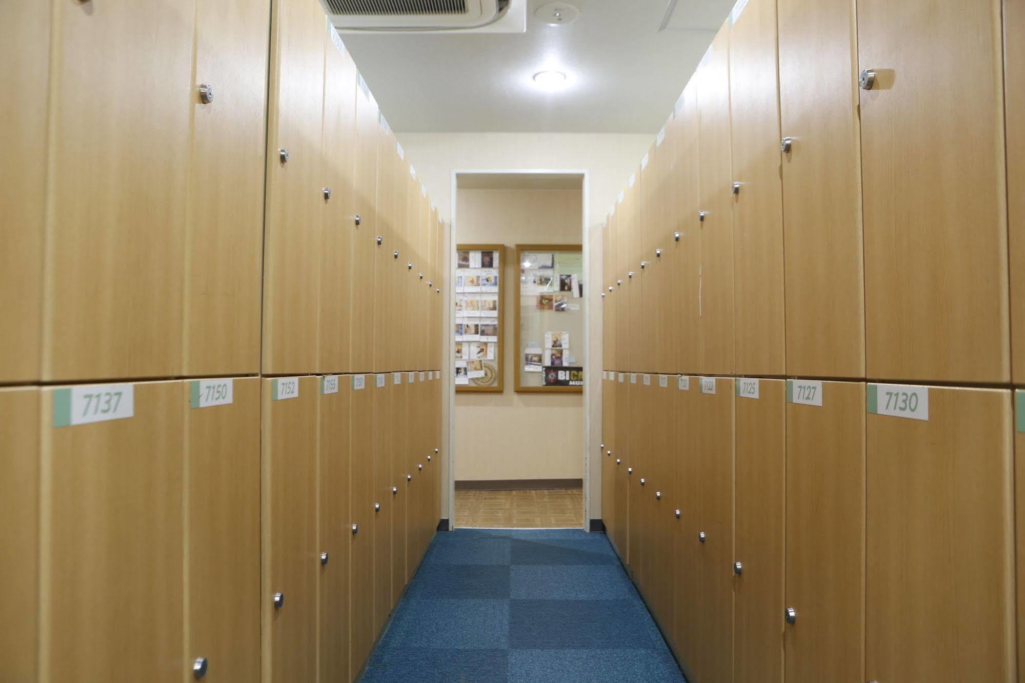 Shinjuku Kuyakusho-Mae Capsule Hotel Tóquio Exterior foto